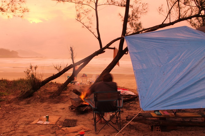 beach camping